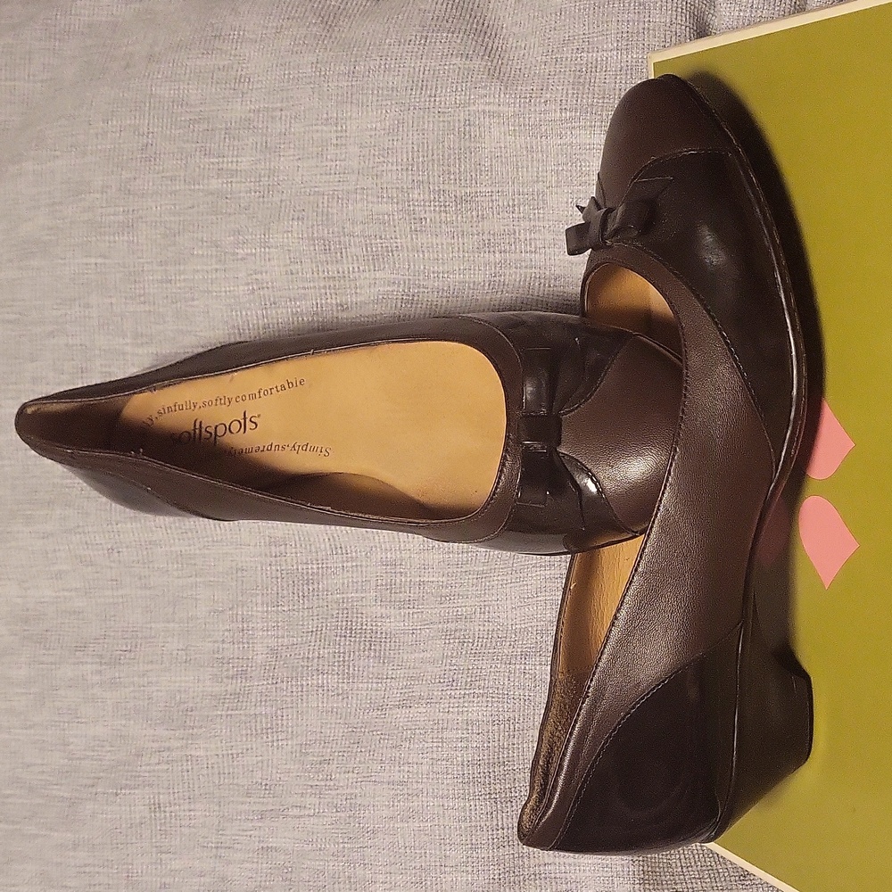 Soft Spots Brown Wedge Flats Size 8